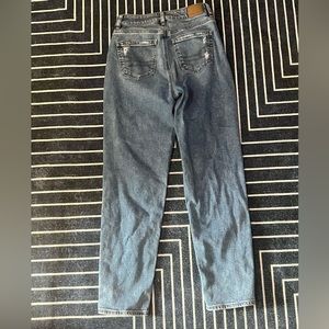 American eagle mom jeans